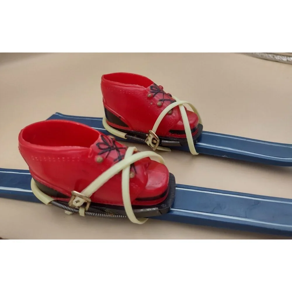 Vintage Wilton Miniature Red Ski Boots & Blue Skis Cake Topper Poles 9